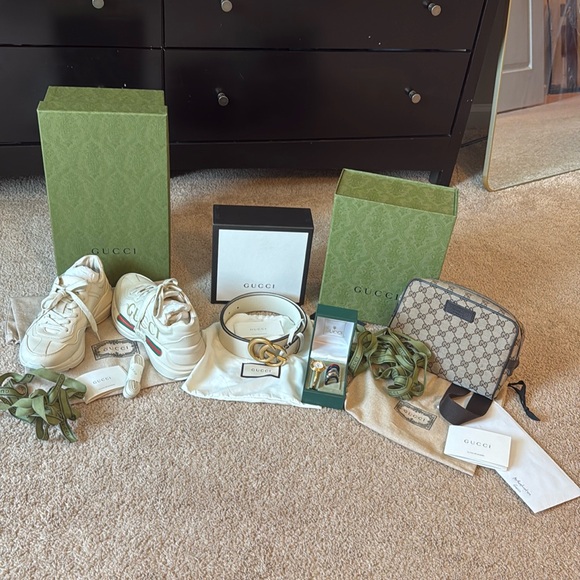 Gucci Handbags - Gucci Bundle